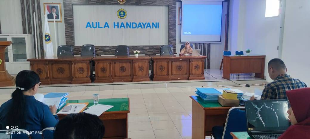 Kegiatan Seminar Hasil Penelitian Hibah Universitas PGRI Silampari Tahun 2025